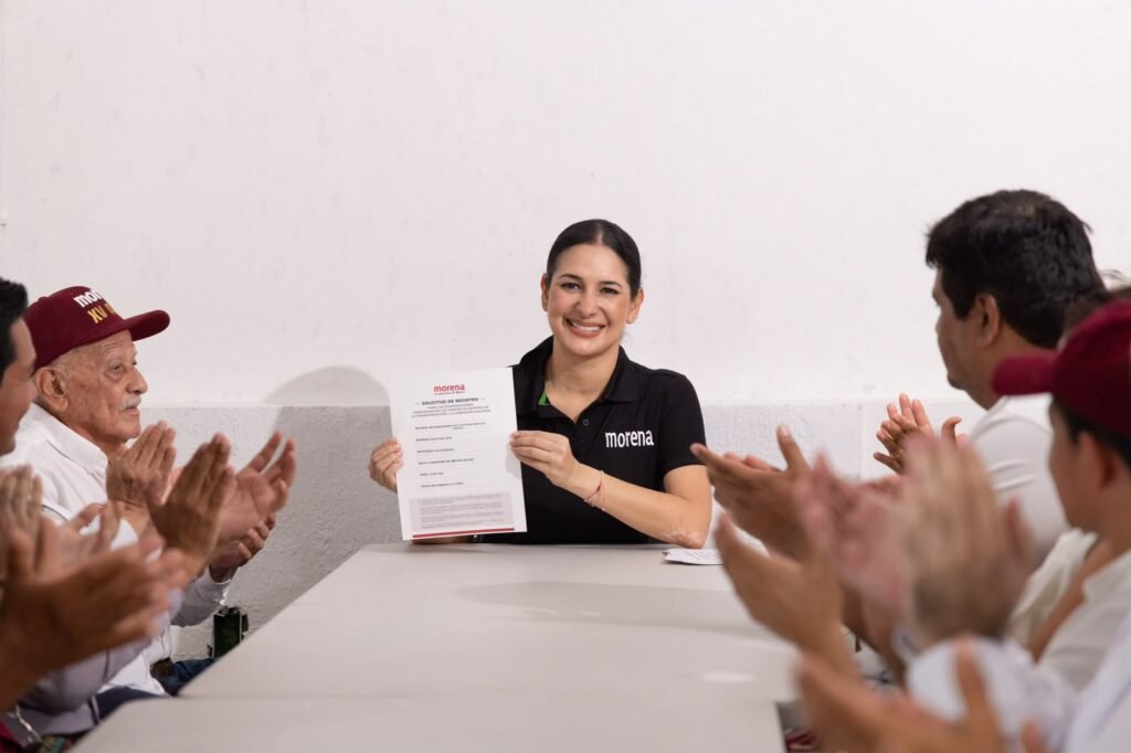 Estefanía Mercado se registra junto a fundadores de Morena para coordinar los trabajos de Defensa de la Transformación en Playa del Carmen